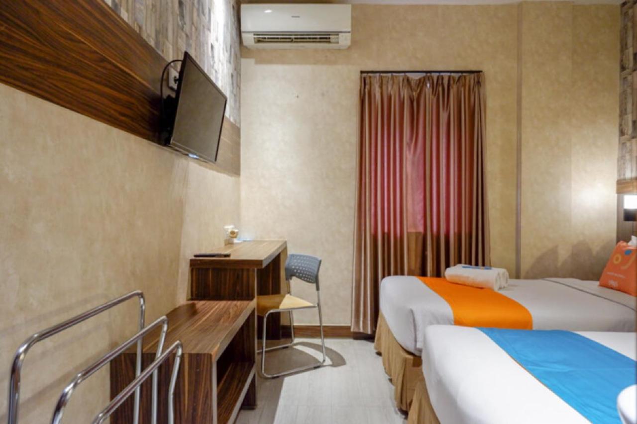 Sans Hotel Ekkon Yogyakarta Ngabean Exteriör bild